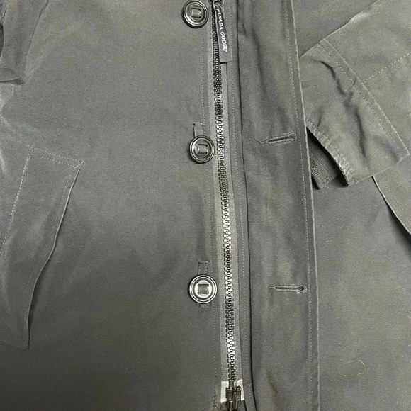 Canada Goose Parka  with fur for Men - Picture 7 of 13